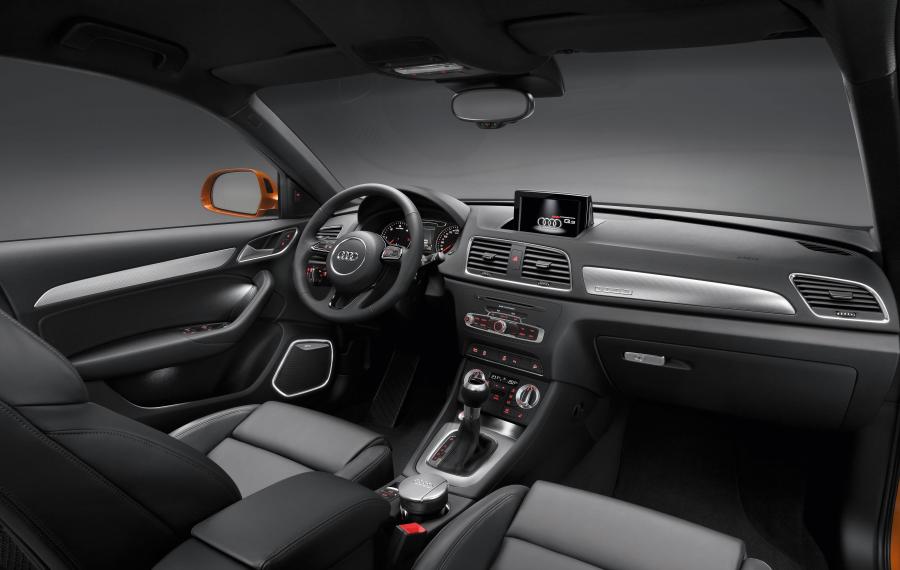 Торпедо Audi Q3 2.0 TDI Quattro (8U) 2011 года  (WW) (фото 45 из 65)